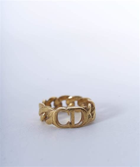 dior gold ring cd|Meer.